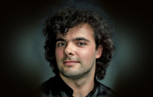 Martín García García